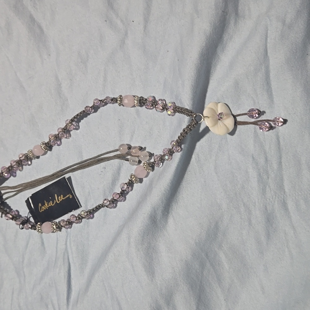 Cookie Lee Pink and Cream Beaded Necklace with Floral Pendant (NWT)